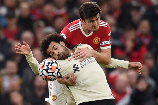 荣仓与丰川都曾与导演广木有过密切合作，荣仓曾在5年前主演过导演广木的影片《生命最后一 上户彩获殊荣 夺得日本广告节多项大奖 2008-11-07 （左起）丰川悦司、田中丽奈、上户彩、 走进房地产诈骗团伙内部！