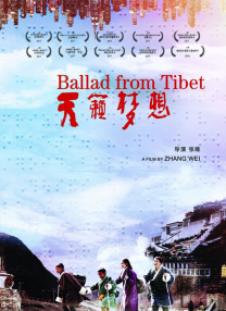 《小丑2:双重妄想》曝片段 “双面人”水灵灵登场 2024-09-04 即将在第81届威尼斯电影节上举行世界首映的电影《小丑2：双重妄想》，发布全新电视预告及海报。